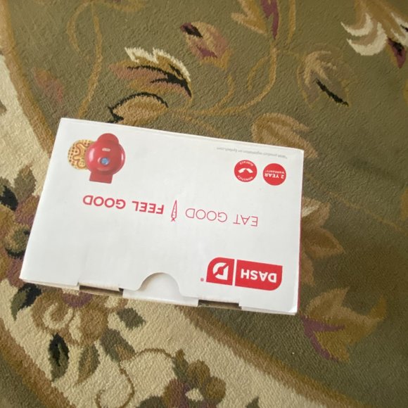 Gingerbread Man Mini Waffle Maker - Picture 5 of 6